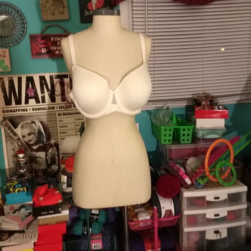 White T-shirt bra